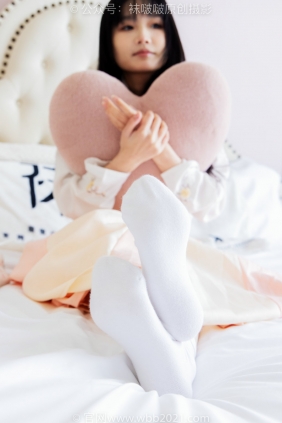 BoBoSocks袜啵啵 No.518 甜甜圈-平底鞋、白棉袜、裸足、汉服古装 [168P1V-6.85GB]