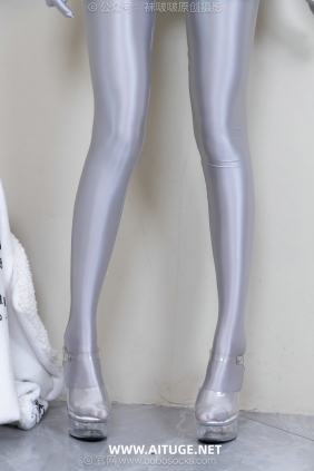 BoBoSocks袜啵啵 No.718 小甜豆-高跟凉鞋、银色连体衣 [190P1V-5.85GB]
