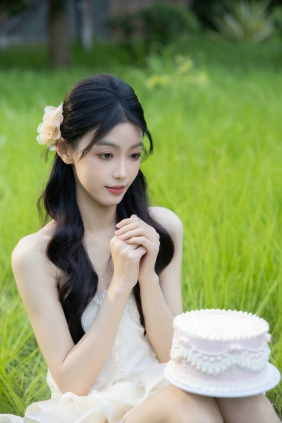 [YITUYU]艺图语 2025.10.29 森系祝福 小鱼饱饱 [24P-157MB]