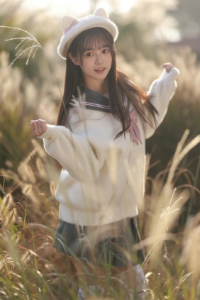 [YITUYU]艺图语 2025.11.28 今天是被落叶揉软的少女 小亿 [52P-384MB]