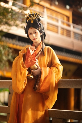 [YITUYU]艺图语 2025.11.22 秋瑟 [19P-385MB]