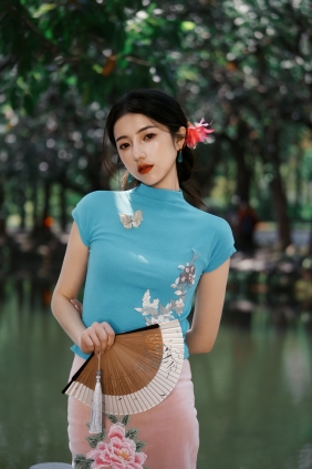 [YITUYU]艺图语 2026.03.21 一半是青花，一半是海棠。 蔡蔡 [11P-283MB]