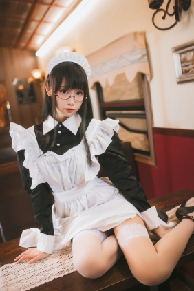焖焖碳 - 女仆 [33P-97MB]