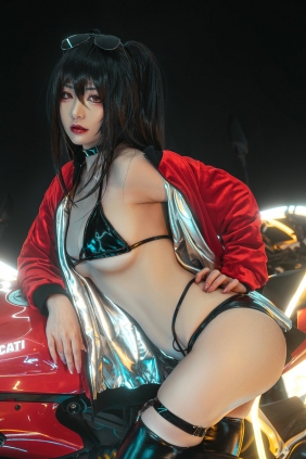 爆机少女喵小吉 - 碧蓝航线-大凤 [30P1V-752MB]