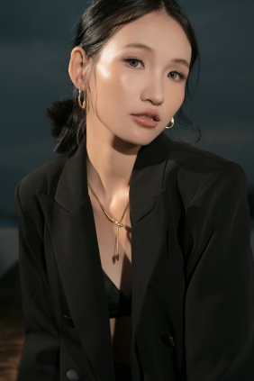 [YITUYU]艺图语 2025.12.12 黑色系 蔡蔡 [14P-127MB]
