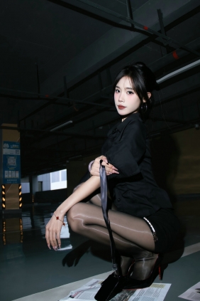 [YITUYU]艺图语 2025.11.07 职业装 [12P-112MB]