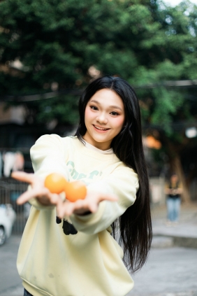 [YITUYU]艺图语 2025.12.19 笑 [9P-142MB]