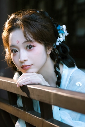 [YITUYU]艺图语 2026.03.22 清甜少女汉服外景 欢欢 [12P-114MB]