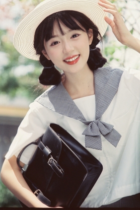 [YITUYU]艺图语 2025.11.14 夏天 美美晓鱼 [18P-66MB]