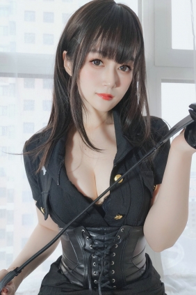 Coser小姐姐白银 - 抖S姐姐（上）[59P2V-198MB]