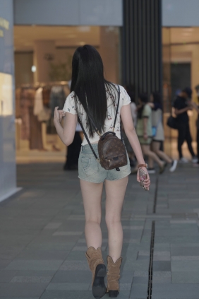精选街拍视频 No.6602 牛仔短裤长发妹 [46P-597MB]