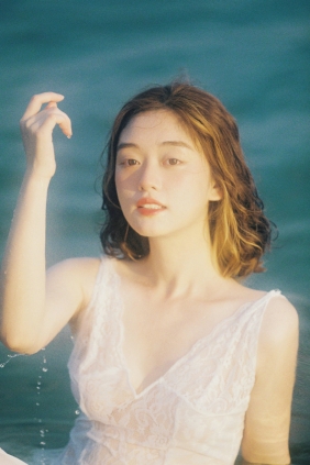 [YITUYU]艺图语 2025.11.14 夏日终曲 鑫鑫 [30P-178MB]