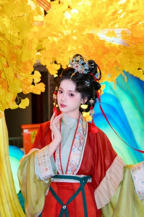 [YITUYU]艺图语 2026.01.29 小神仙游园逛灯会 [24P-307MB]