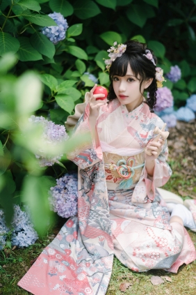 花柒Hana - 绣球花和服 [18P-437MB]
