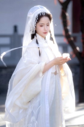 [YITUYU]艺图语 2025.12.17 凡女怎敢似观音 帅羊羊 [9P-9MB]