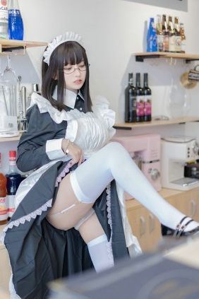 斗鱼米线线sama写真 - 女仆长裙 [28P-72MB]