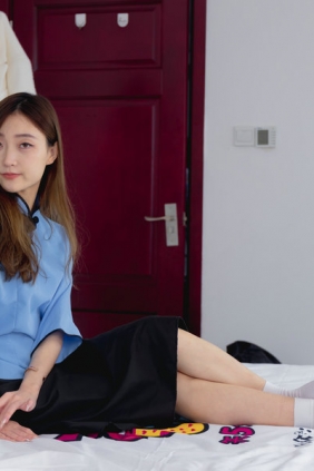 物恋传媒 No.1386 芒芒-梦醒时分 [183P1V-3.95GB]