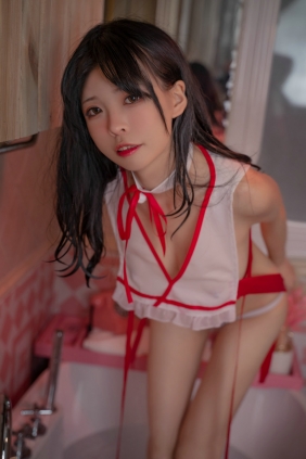 可可老师 - 入浴巫女 [32P1V-179MB]