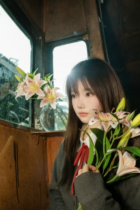[YITUYU]艺图语 2025.10.25 雨想说的 [11P-246MB]