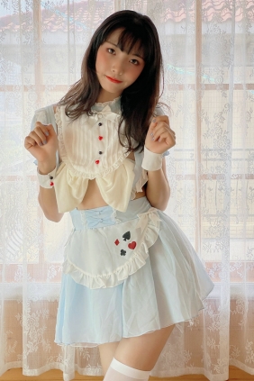 清纯妹子西瓜 - 蓝白女仆 [26P-180MB]