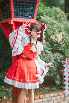 花柒Hana - 森森仙短款灵梦 [15P-280MB]