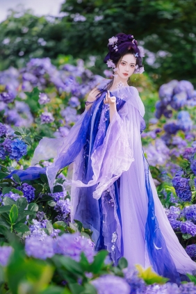 [YITUYU]艺图语 2025.11.15 以花遥祝，四方葳蕤 乐安 [18P-210MB]