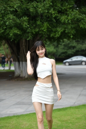 精选街拍视频 No.7241 白色套装裙 [64P-1.48GB]