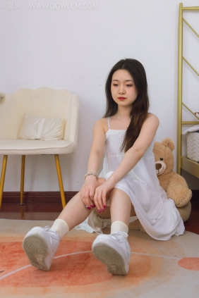 物恋传媒 No.1492 文文-白日云朵 [150P1V-3.72GB]