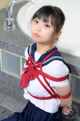 (Cosplay) [203mmH (紫月ひな乃)] 特濃！光沢ローションぬ～るぬる（セーラー...