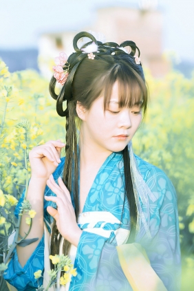 [YITUYU]艺图语 2025.05.13 花田错 哈哈 [35P-317MB]