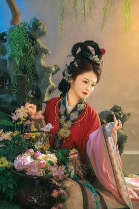 [YITUYU]艺图语 2026.02.09 古画绢人 [10P-271MB]