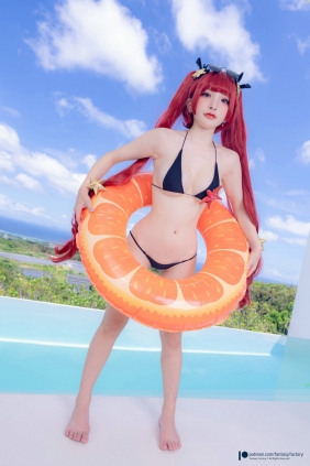 [Fantasy Factory] 小丁Cosplay写真 - 檀香山泳衣 [29P-368MB]