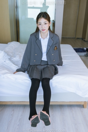 BoBoSocks袜啵啵 No.315 小沫-平底鞋、厚黑丝、模特穿鞋及丝袜踩玩偶小熊剧...