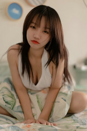 动漫博主柒柒要乖哦 - 初恋背心 [117P-1.61GB]