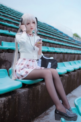 清纯少女五更百鬼 - 穹 [6P-39MB]